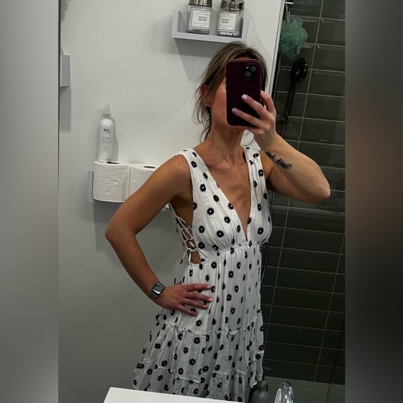 ❌SOLD❌ Piper Mini Dress - Picture 3 of 5